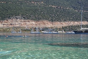 Ganz entspannt durch's Wasser ziehen (c) MediterraSwimming